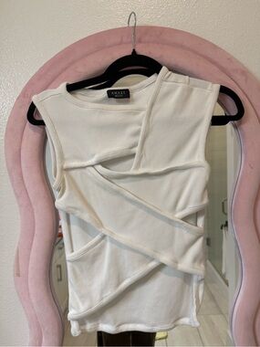 Awake Mode White Sleeveless Ribbed Twist-Detail Top with cut outs